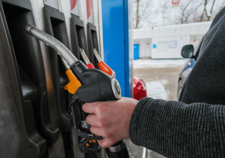 Экономист рассказал о последствиях роста цен на топливо в Евросоюзе