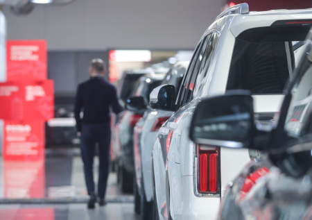 Россиянам рассказали, какие машины подходят для семьянинов