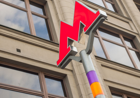 Самокат «выехал» на пути московского метро и сбил график движения