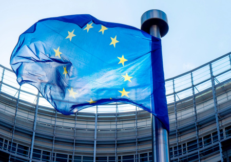 Еврокомиссия предложила совету ЕС выделить Украине €45 млрд