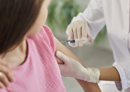 Академик РАН раскрыл, когда можно оценить эффективность вакцины от рака