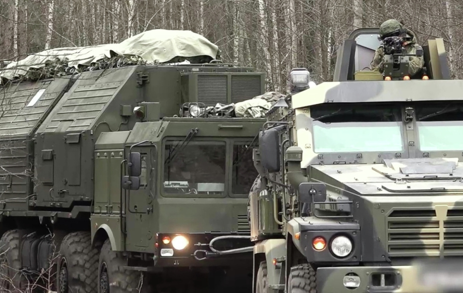 Подвижный грунтовый ракетный комплекс «Орешник» (стоп-кадр видео). Подразделение, оснащенное комплексом, заступило на боевое дежурство в Белоруссии