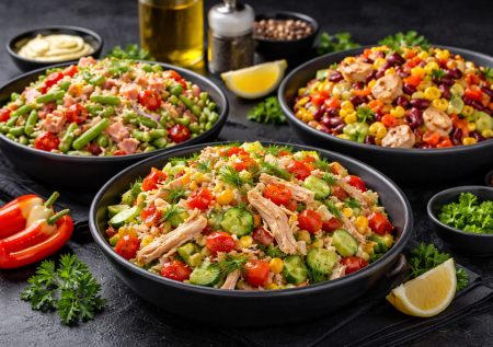 Три салата к праздникам: улетные, потому что съедаются первыми. Простые рецепты с идеальным вкусом