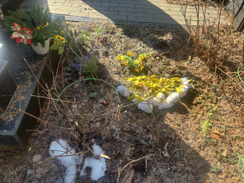 Могила родителей Аллы Пугачевой