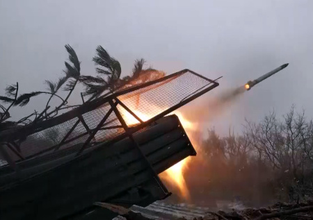 «Массированные ракетные атаки»: военэксперт озвучил летние планы ВС России