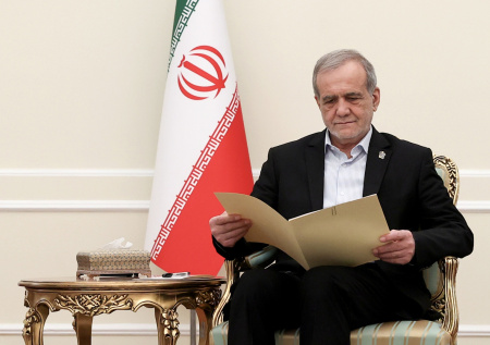 Иранский президент внезапно обратился к американцам