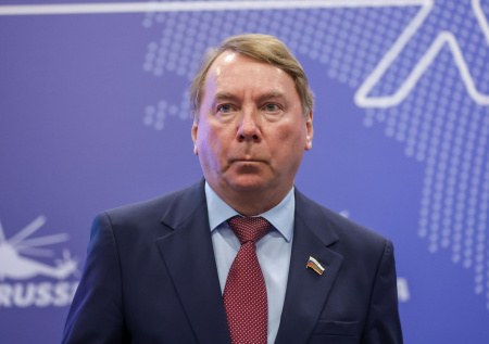 Сенатор объяснил необходимость государственного регулирования ИИ