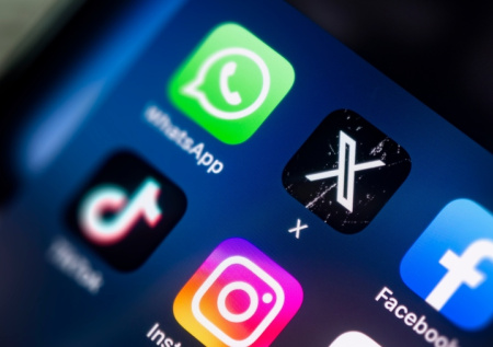 Пользователи по всему миру заявили о сбое в работе соцсети X