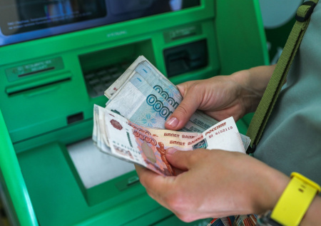 Финансист рассказал, как выросли выплаты по больничному в апреле