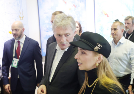 Ярмарка «Арт Россия» собрала звезд: самые яркие кадры с открытия