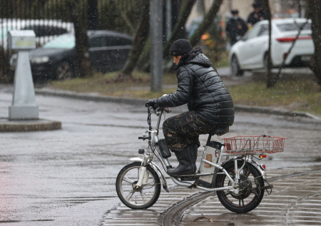 В Москве планируют запретить езду на электровелосипедах по тротуарам