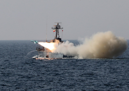 Во Франции оценили возможность силовой операции в Ормузском проливе