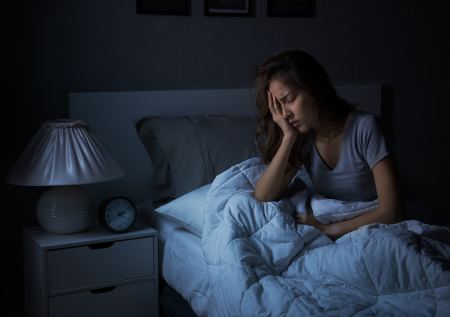 Сомнолог назвал неочевидную причину развития бессонницы