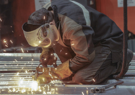 HR-эксперт рассказал, каким работникам не грозят сокращения