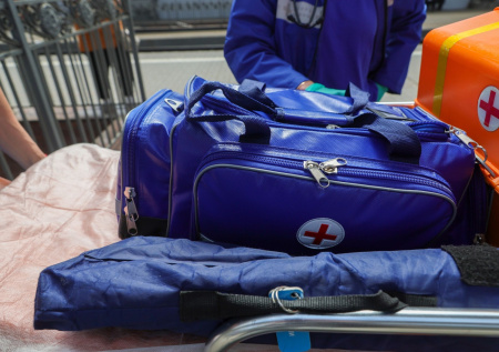 Стало известно о состоянии пострадавшего при крушении поезда школьника