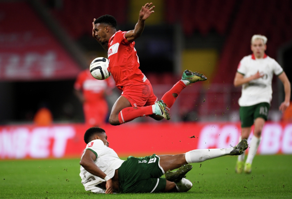 Жерзино Ньямси («Локомотив») и Маркиньос («Спартак»)