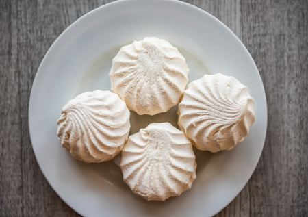 Мягкий зефир из банки персиков: достаем блендер и готовим за 20 минут