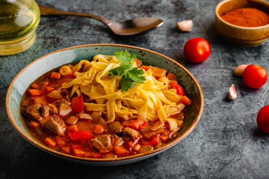 Настоящая узбекская слоеная самса, лагман и плов — Ташкент на вашей кухне удивит семью