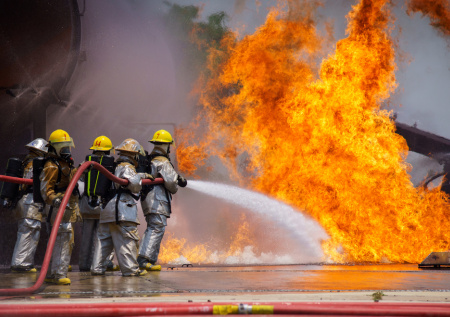 Упавший обломок парализовал один из крупнейший газовых комплексов