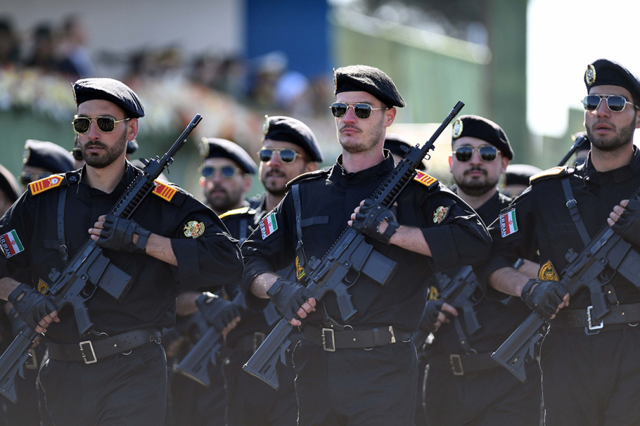 Солдаты ВС Ирана