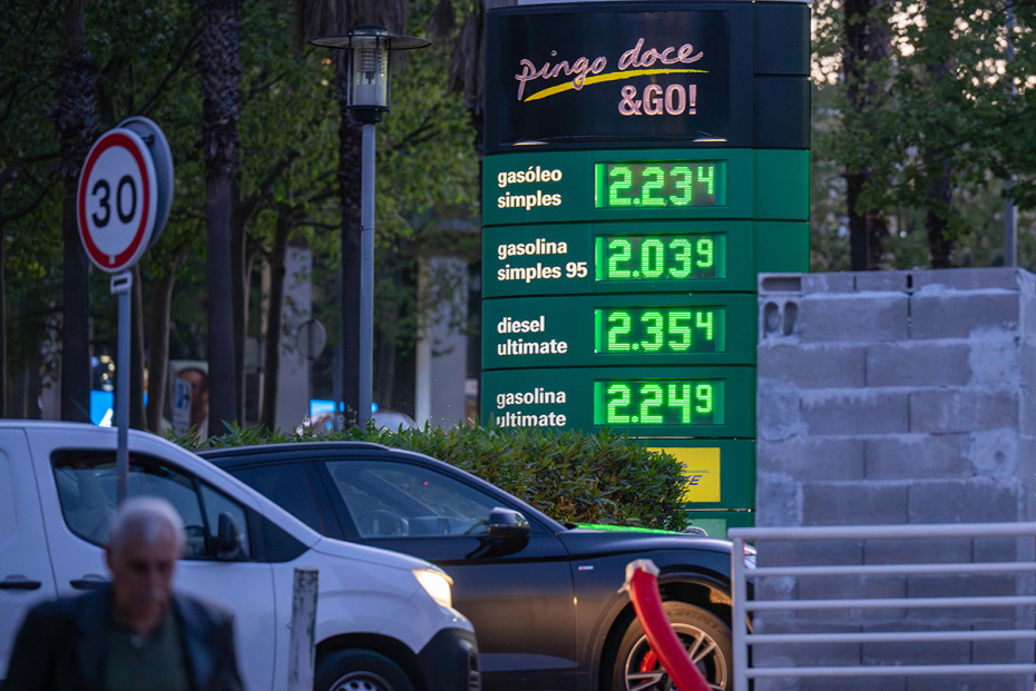 Цены на топливо на автозаправочной станции в Лиссабоне