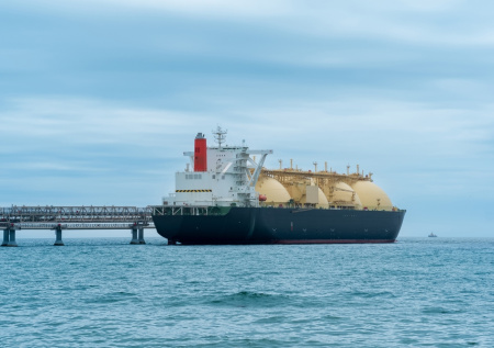 Посол ответил на попытки Британии захватить связанные с Россией суда