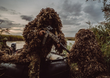 Корпусу морской пехоты Украины помогают избежать наказаний за коррупцию