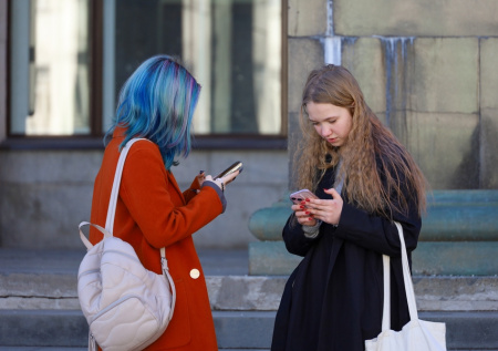 ВС РФ проводят обкатку ИИ для защиты подростков от вербовки