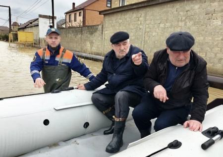 МЧС начало частичную эвакуацию населения в Дагестане