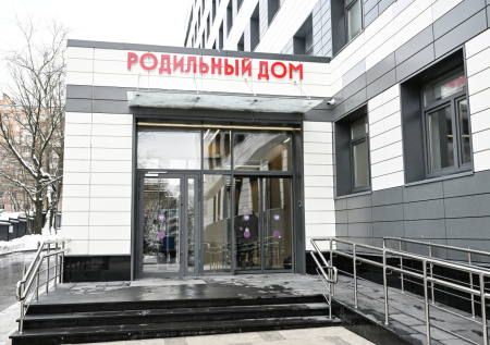 Россиянка родила четверых девочек-близняшек