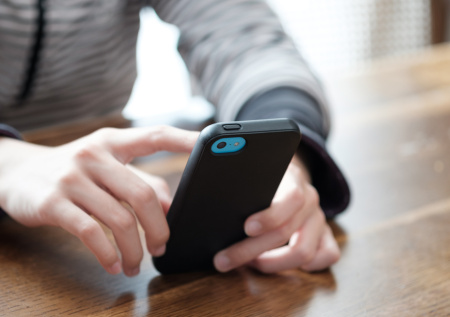 Россиянам ответили, как не нарваться на мошенников при установке приложения