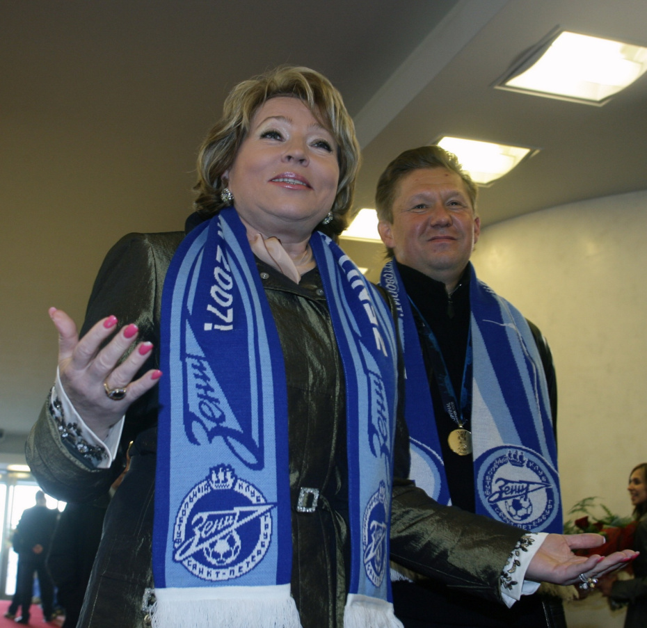 Валентина Матвиенко во время встречи ФК «Зенит» (победитель финала Кубка УЕФА) в Санкт-Петербурге. 2008 год.