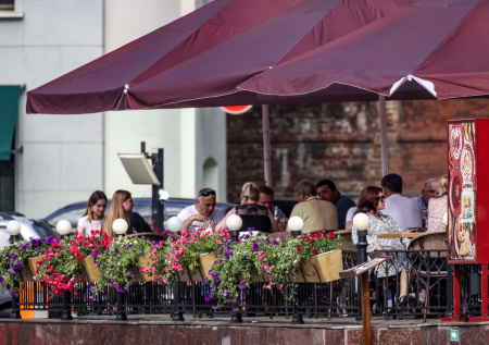 В Госдуме рассказали о нюансах работы летних веранд кафе