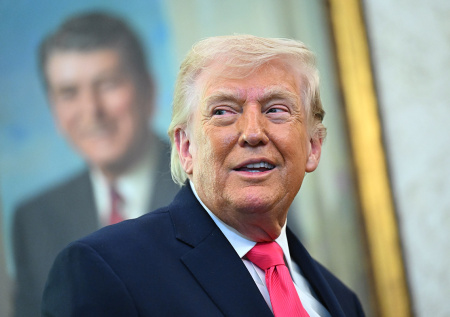 «Страну можно уничтожить за одну ночь»: Трамп об ударе по Ирану