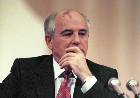 «Полная катастрофа»: историк указал главную ошибку Горбачева