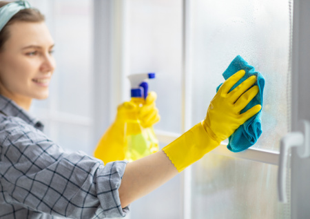 В РПЦ раскрыли, нужно ли мыть окна в Чистый четверг