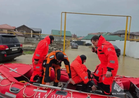 Почти 100 населенных пунктов в Дагестане оказались отрезаны от транспорта