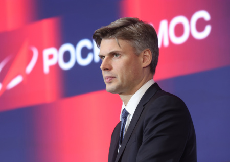 Первую ракету «Союз-5» установили на стартовый стол на Байконуре