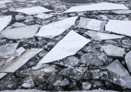 Лед на реке Обь в ХМАО взлетит на воздух