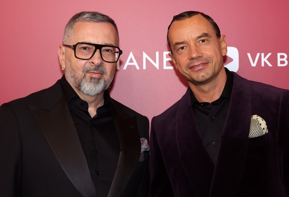 Участники группы «Дискотека авария» во время фотосессии на Музыкальной премии «Жара Music Awards 2026»