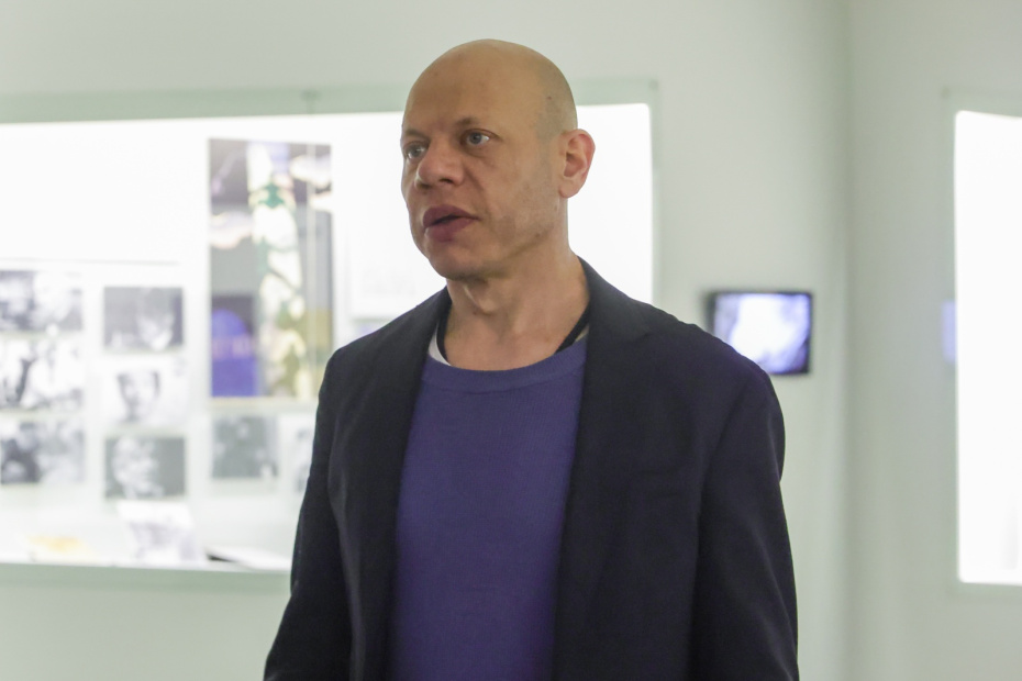 Актер Иван Кокорин на открытии выставочного проекта «Художник. Человек. Гражданин» к 90-летию со дня рождения Станислава Говорухина