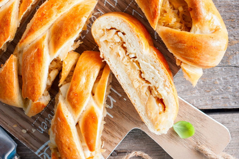 Кулебяка с капустой: постная, ароматная, сочная