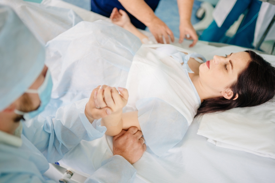 К чему снятся роды беременной женщине