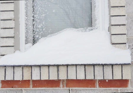 Снежный циклон завалил сотни домов в Дагестане
