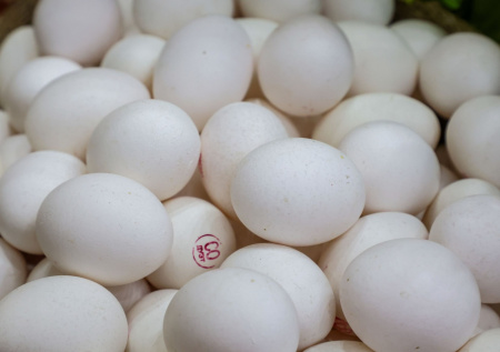 Молдавия пригрозила Европе немытыми яйцами