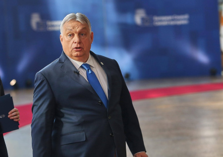 Политолог ответил, почему Трампу так важна победа Орбана на выборах