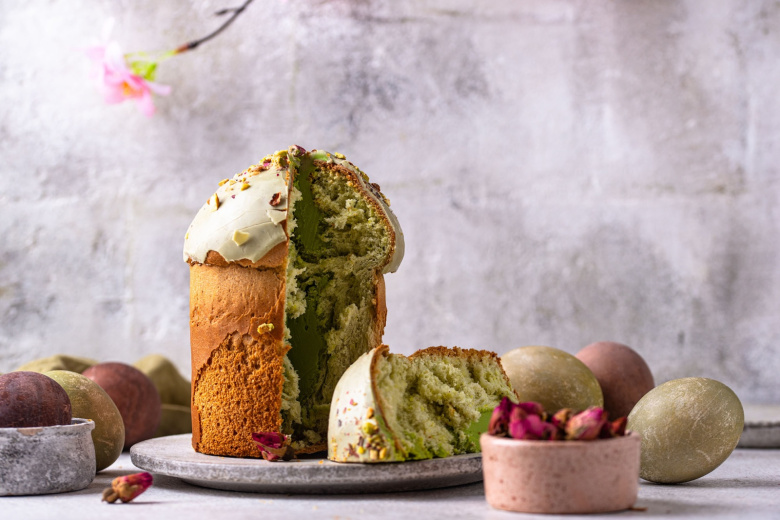 Рецепт кулича пасхального в духовке с фисташковой пастой и курагой