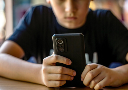 В одной европейской стране детям полностью запретили пользоваться соцсетями