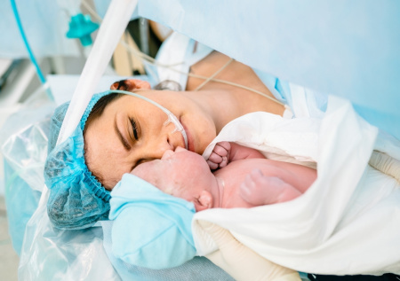 Роды во сне: 10 главных значений — расшифруйте видение прямо сейчас