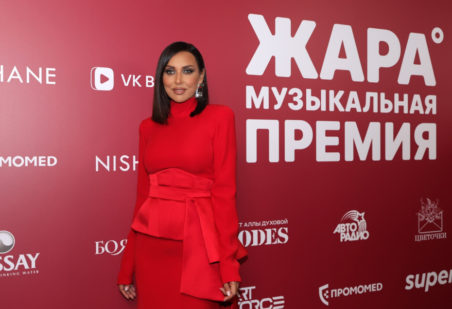 Певица Алсу во время фотосессии на Музыкальной премии «Жара Music Awards 2026»